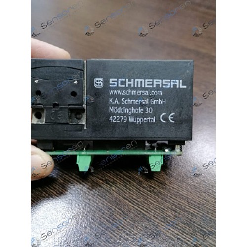 Дверной выключатель безопасности Schmersal AZM170SK-02/10ZRKA-24VAC/DC Дверной выключатель безопасности Schmersal AZM170SK-02/10ZRKA-24VAC/DC